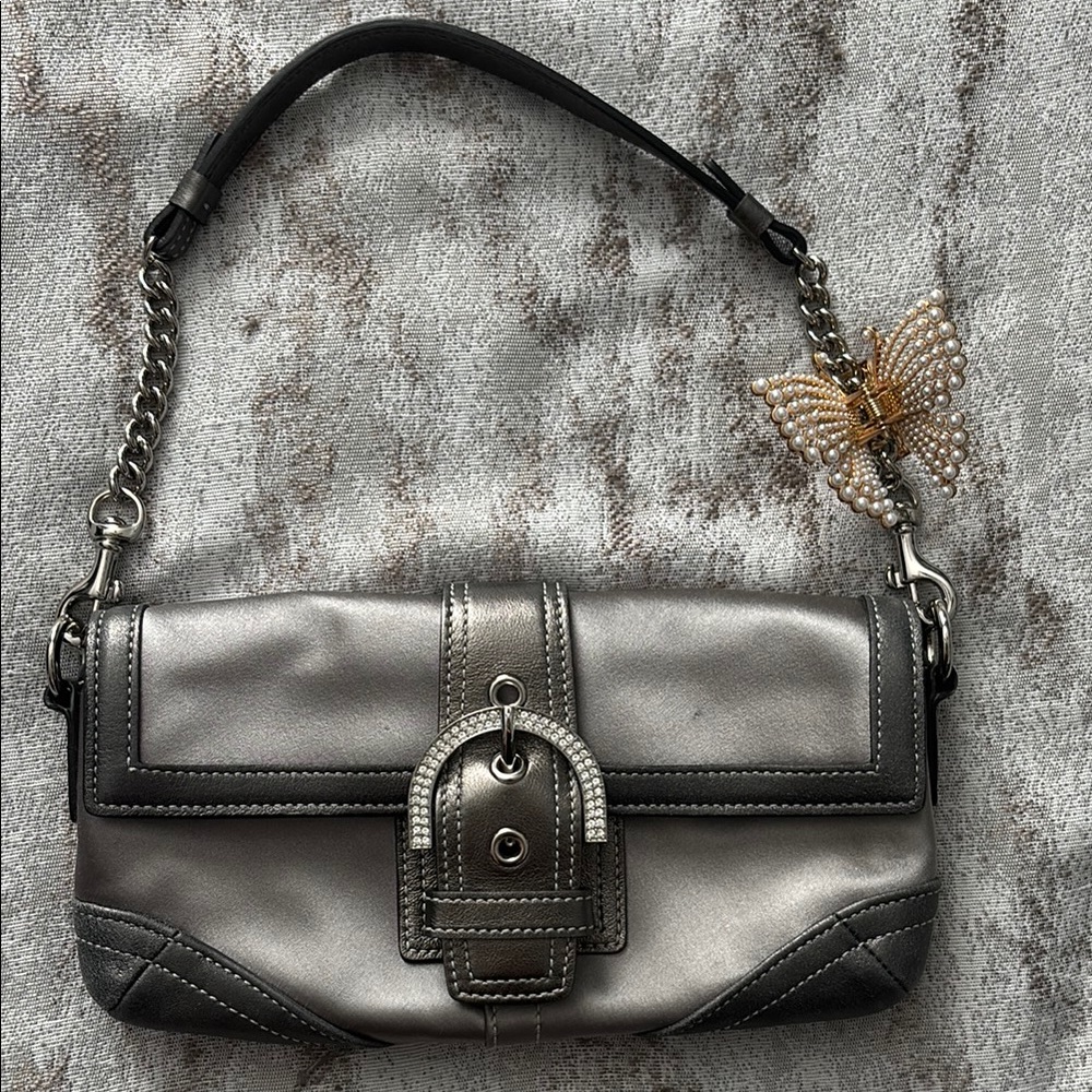 🩶 Rare Vintage Satin Coach Bag 🩶